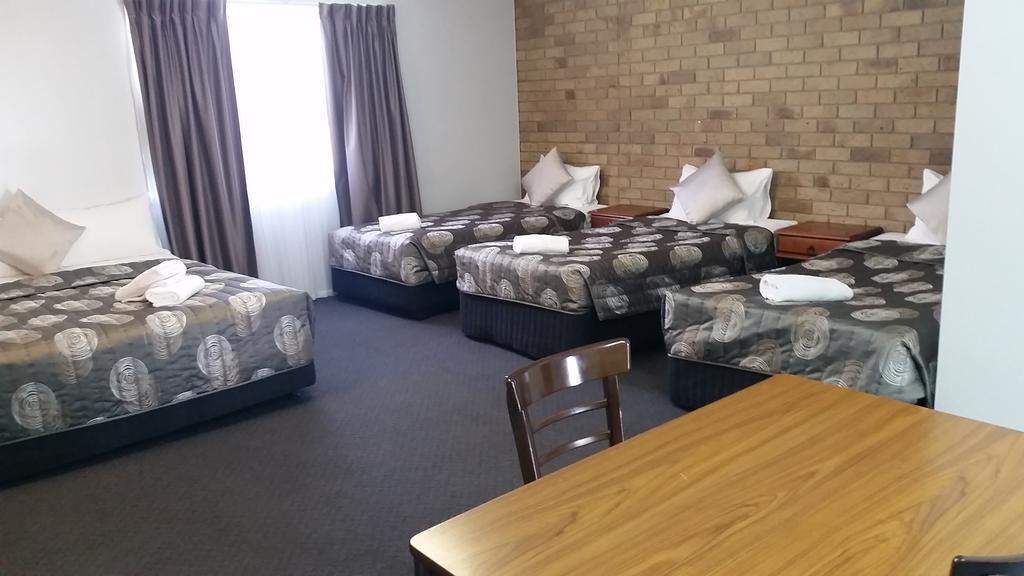 True Blue Motor Inn Rockhampton Δωμάτιο φωτογραφία