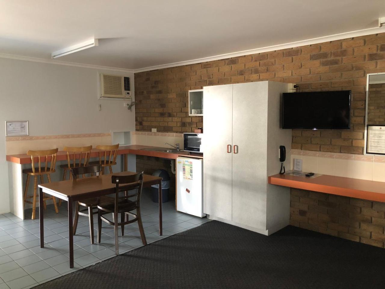 True Blue Motor Inn Rockhampton Εξωτερικό φωτογραφία