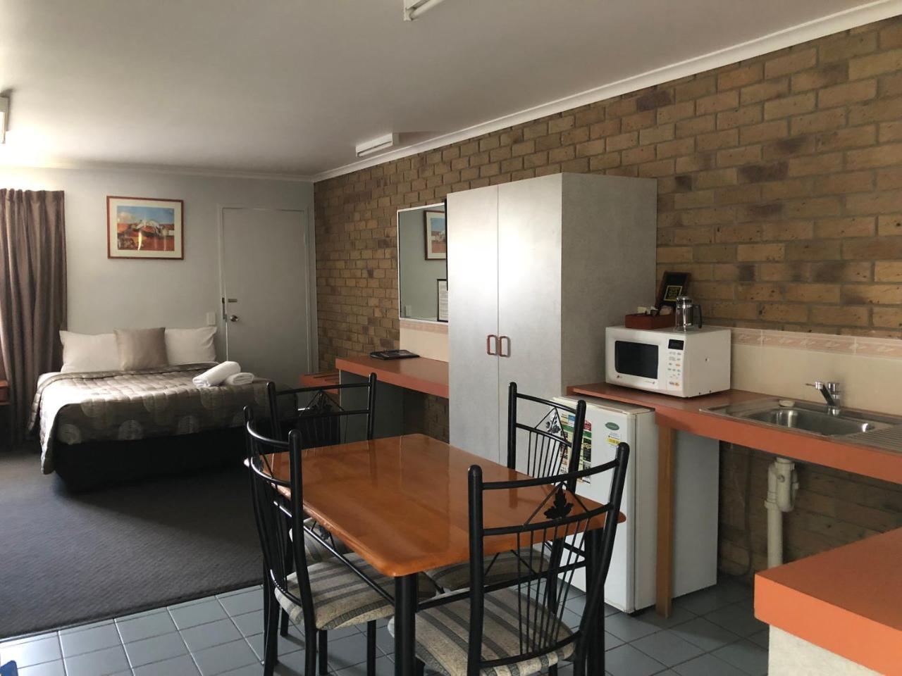 True Blue Motor Inn Rockhampton Εξωτερικό φωτογραφία