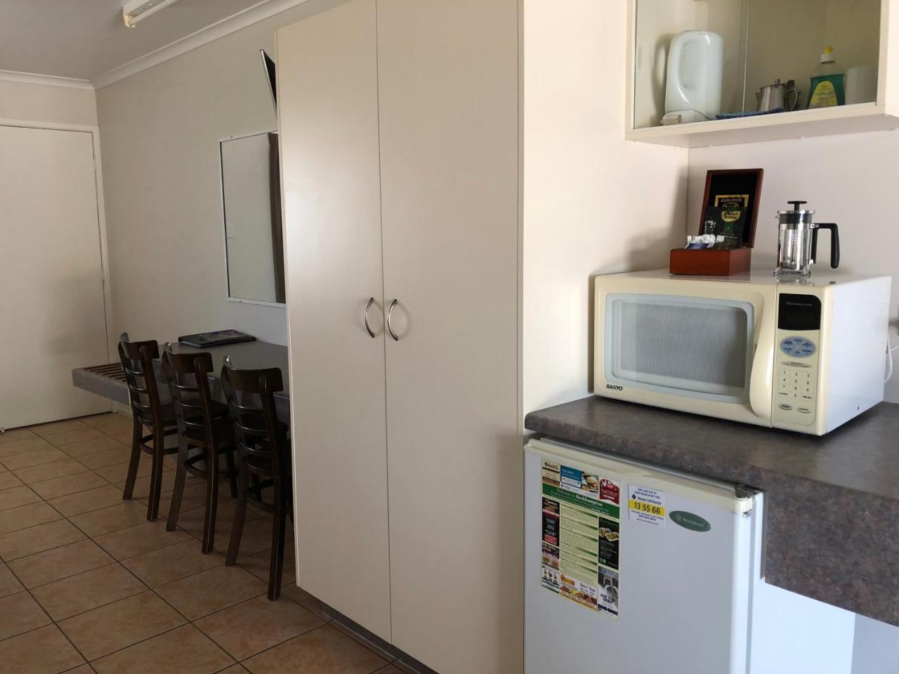 True Blue Motor Inn Rockhampton Εξωτερικό φωτογραφία