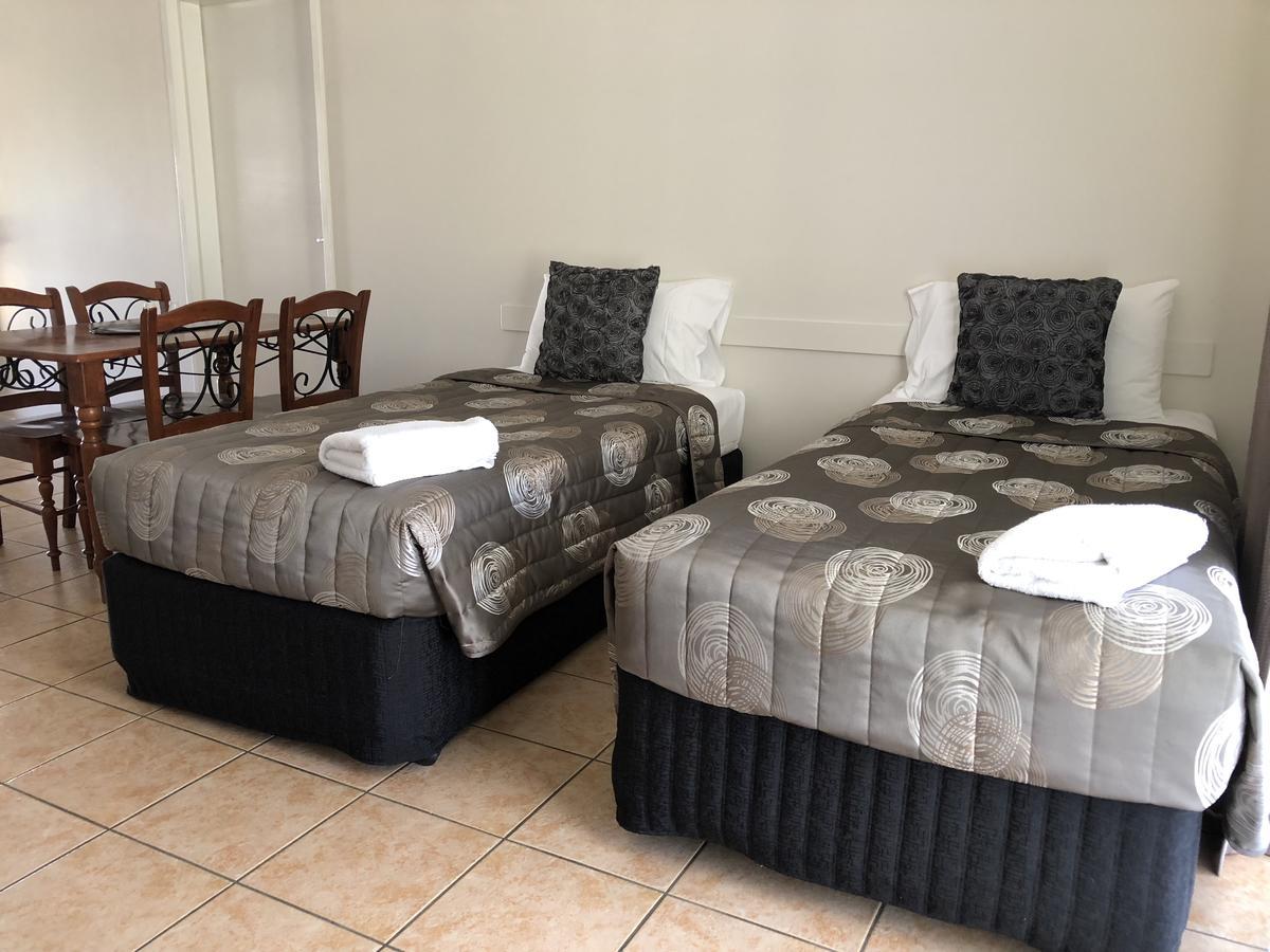 True Blue Motor Inn Rockhampton Εξωτερικό φωτογραφία