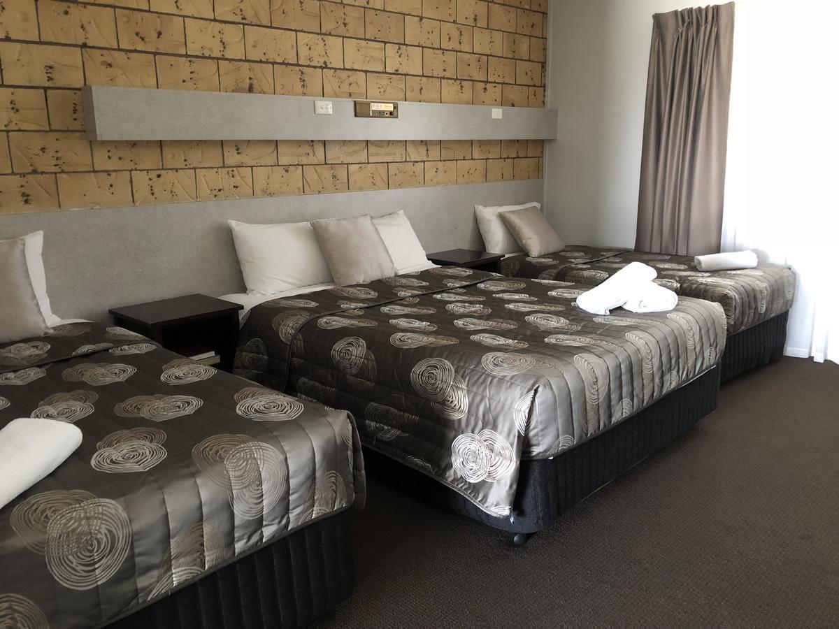 True Blue Motor Inn Rockhampton Εξωτερικό φωτογραφία