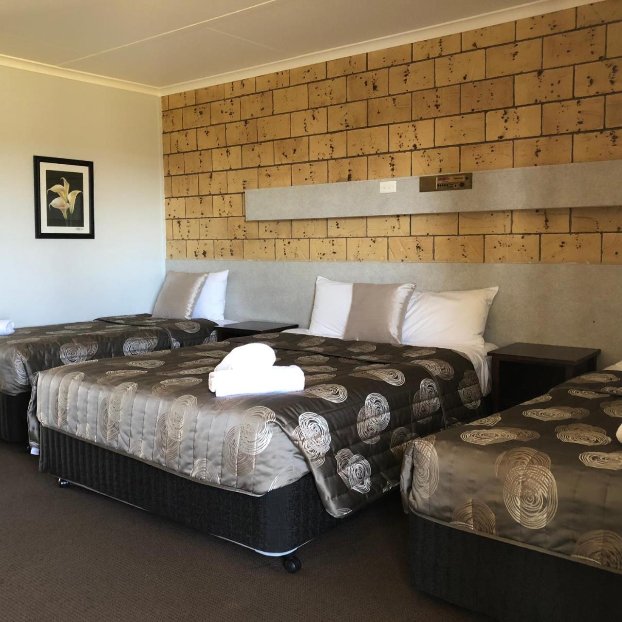 True Blue Motor Inn Rockhampton Εξωτερικό φωτογραφία